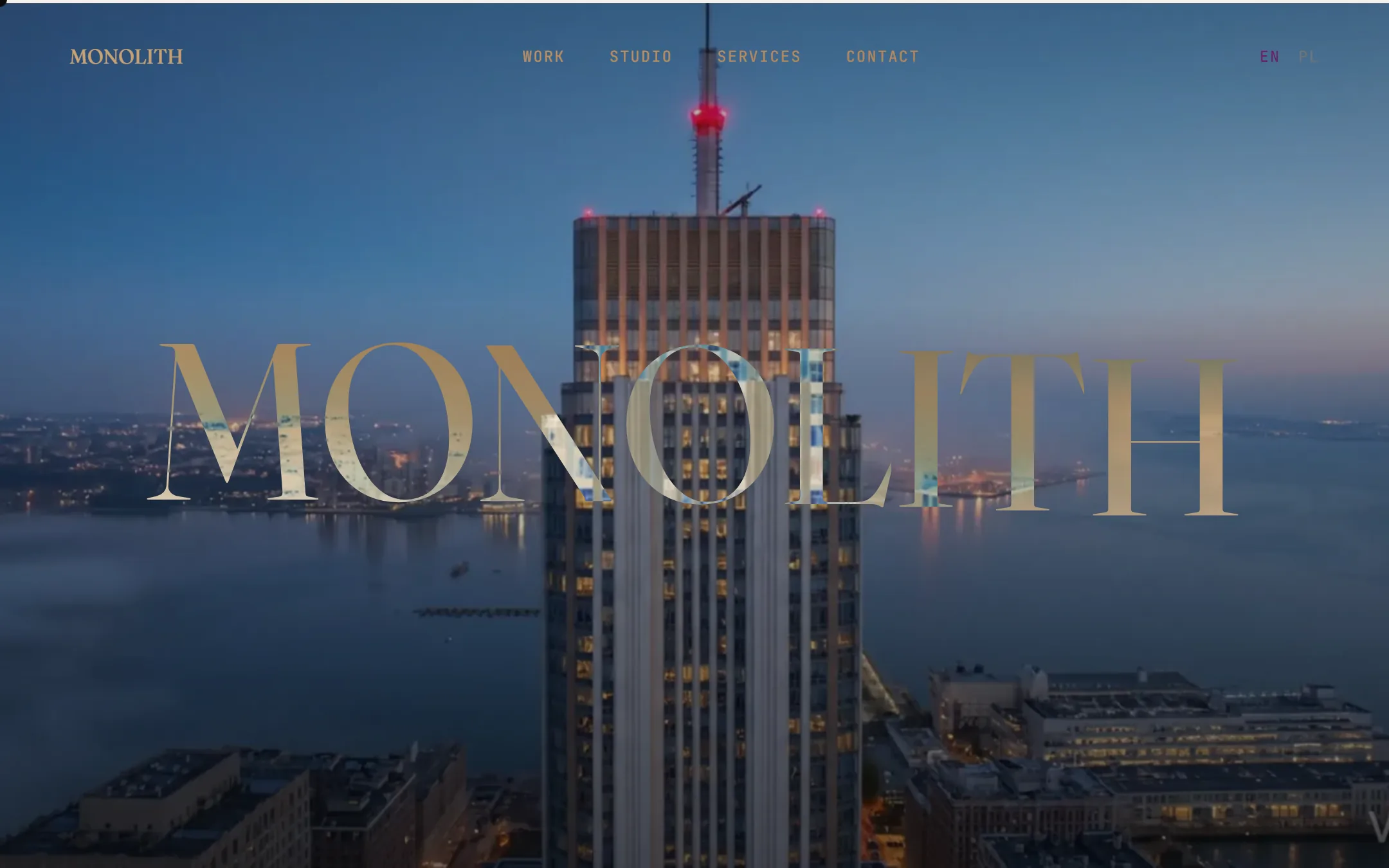 Monolith Studio , Portfolio architektoniczne, które pracuje jak galeria, i jak SEO.